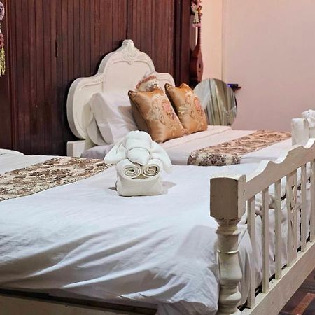 The Antique Riverside Resort Ban Pong  Luaran gambar