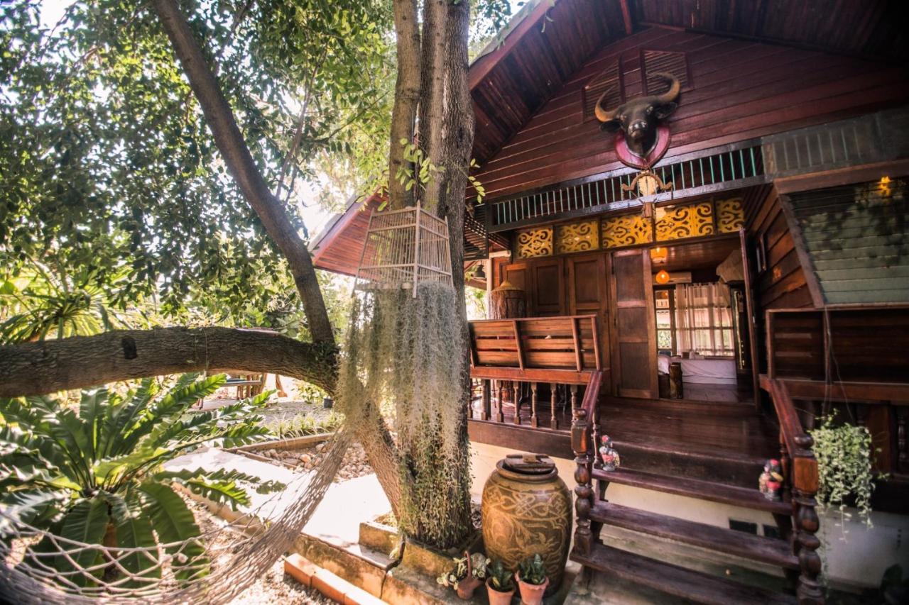 The Antique Riverside Resort Ban Pong  Luaran gambar