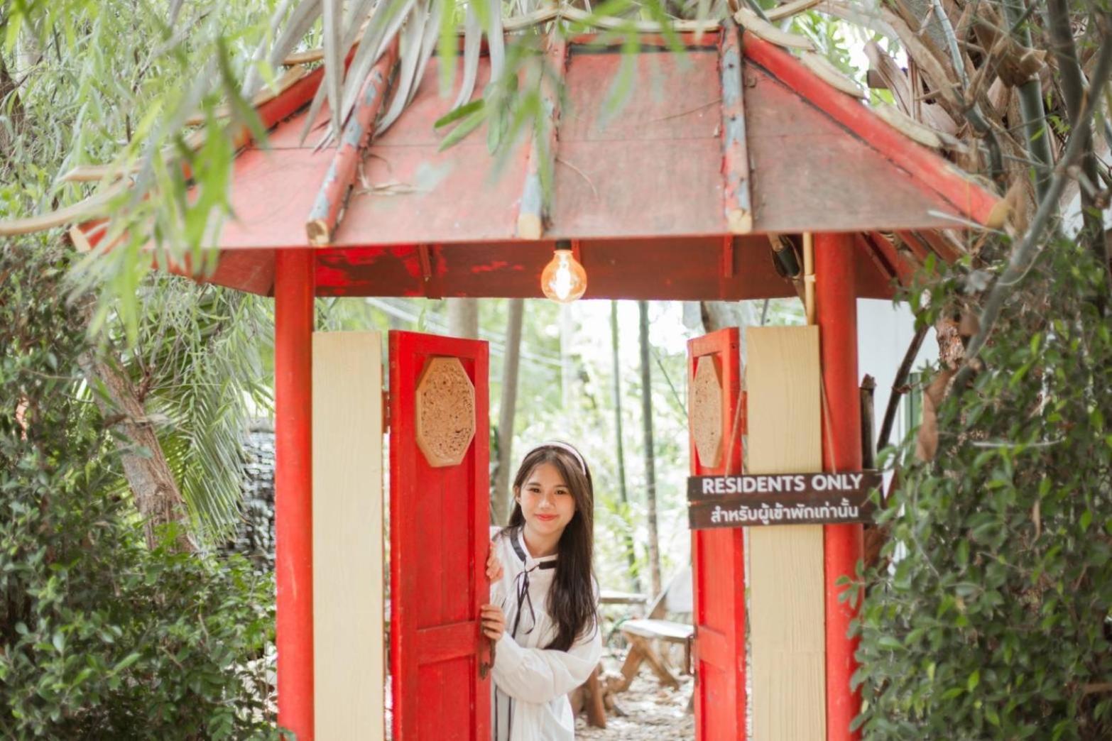 The Antique Riverside Resort Ban Pong  Luaran gambar